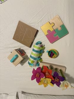 Lovevery play set toys baby newborn toddler