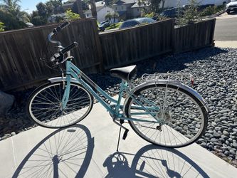 Schwinn Women’s Hybrid Cruiser