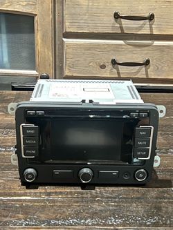 Volkswagen OEM RNS 315 Radio / Navigation COMPATIBLE w/ Beetle, Jetta, Golf, and Passat