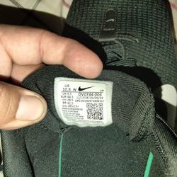 Men's Nike Shoes Size 10.5 Wide
