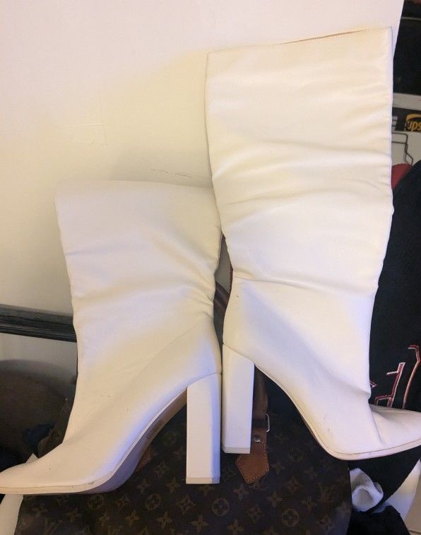 50%off Size 10 Tony Bianco Jester Scrunch Boot in Milk $100