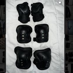 Knee Pads, Elbow Pads And Wrist Guards Size M (9-15yrs)