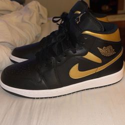 Brand New No Box Jordan 1s