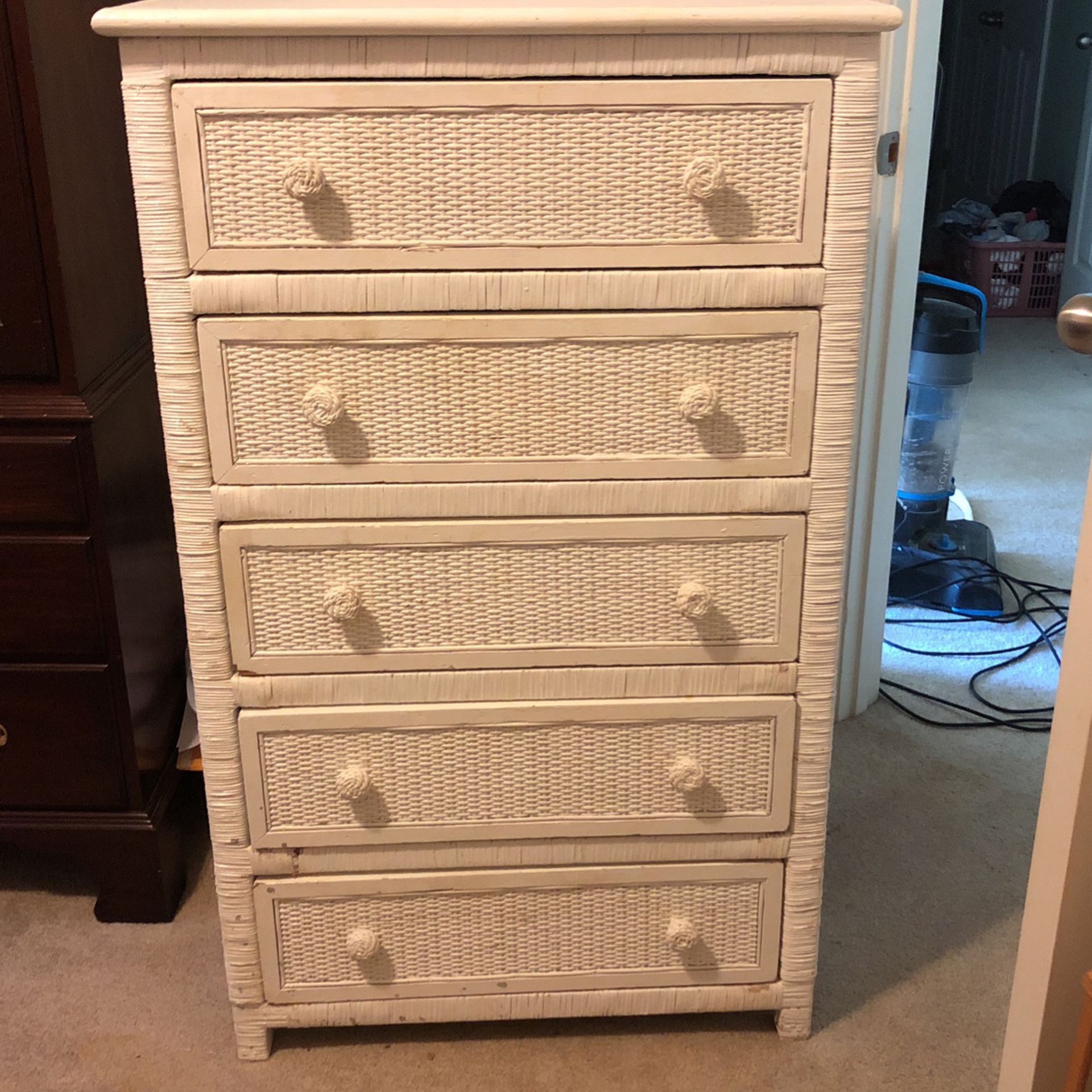SET OF TWO / TRADITIONAL FIVE DRAWER WHITE WICKER DRESSERS 