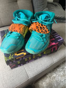 Basketball sneakers