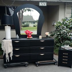 6 Drawer Dresser With Mirror And 2 Drawer Nightstand - Black With Gold 
