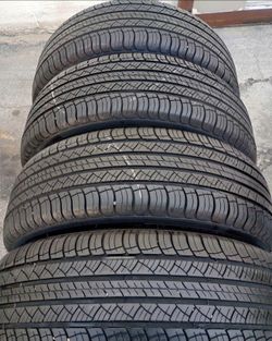 245/60/18 Michelin 📍📍 Vendo un set de llantas con 80% de vida las 4 📍🌟
