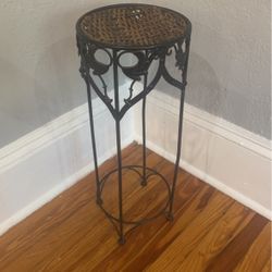 Small Table/Stand