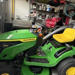 John Deere S100