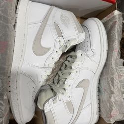 Jordan 1 White/ Neutral Grey