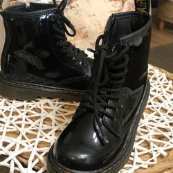 Dr Martin Boots Size 1 Kids 