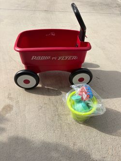 Radio Flyer My 1st 2-in-1 Toddler Wagon + Beach Toys – Used Once
