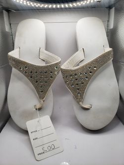 Size M(7/8) white wedge platform flip-flop