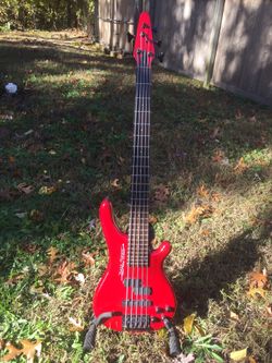 5 String bass by Tune.