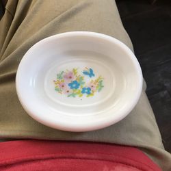 Avon 17 Dish - 4.5” Wide