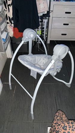 Disney Winnie the Pooh baby swing