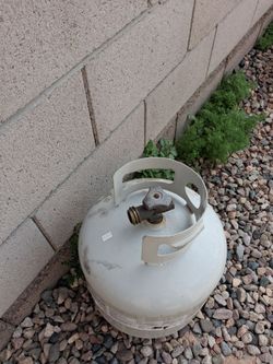 2 propane tanks