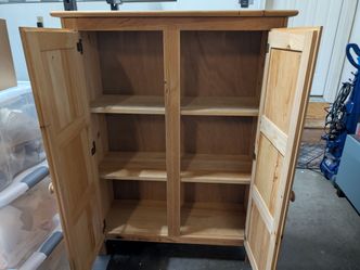 Pine hutch