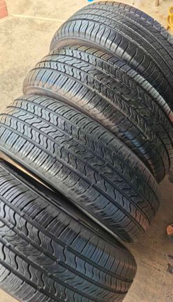 225/65/17 Firestone vendo un set de llantas usadas excelente condiciones de vida las 4 ✅🤩I am selling a set of used tires, all 4 in excellent living 