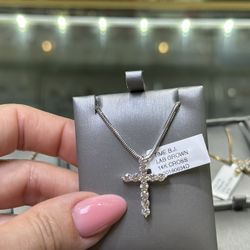 DIAMOND CROSS PENDANT LAB GROWN