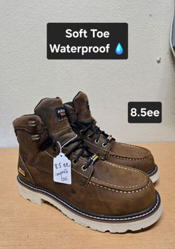 Ariat wotk boots sz 8.5 SOFT MOC TOE