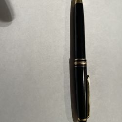 Montblanc  Meisterstuck Black And Gold Pen  