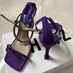 high heel sandal