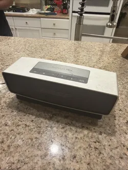 Bose SoundLink Mini Silver Bluetooth Speaker with Charger Tested