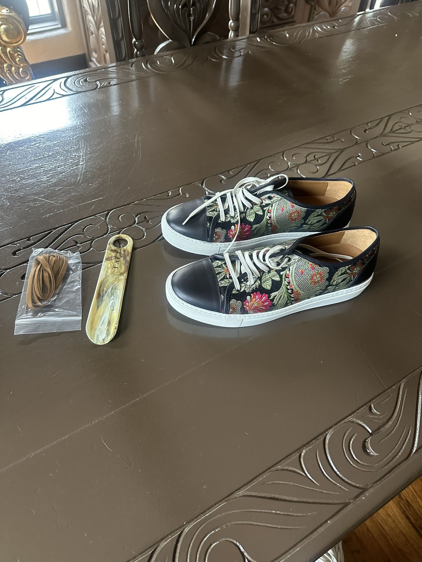 Taft Sneakers