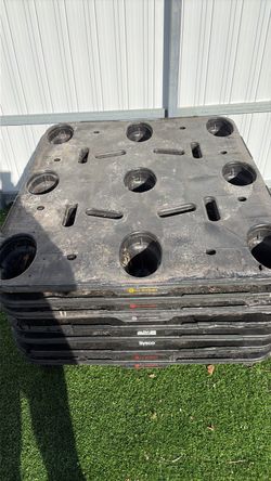 Black Plastic Pallets