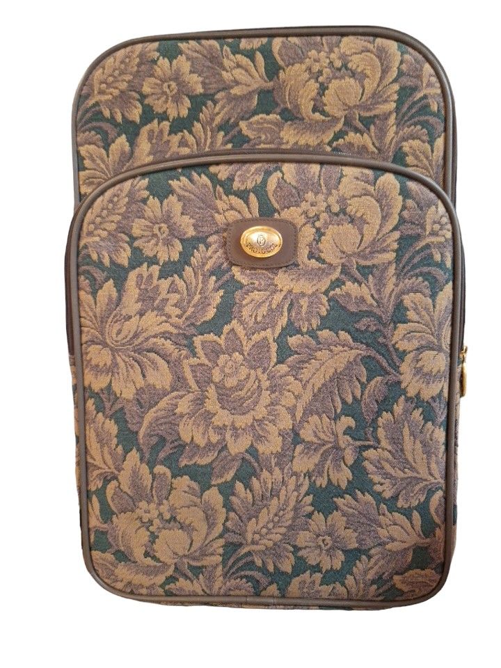 Protocol Carry On Luggage 22" Tapestry