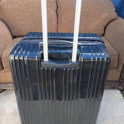 DELSEY Paris Helium Aero Hardside 29” suitcase