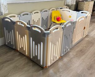 Baby Playpen / Corral