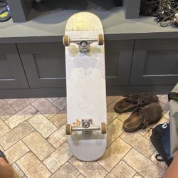 Independent Skateboard 