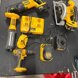 DeWalt 18V Tool Lot Drill Saw Charger Batteries – Contractor Bundle