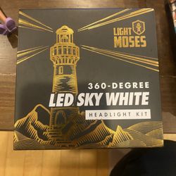 Light Moses 360-degree LED Sky White 