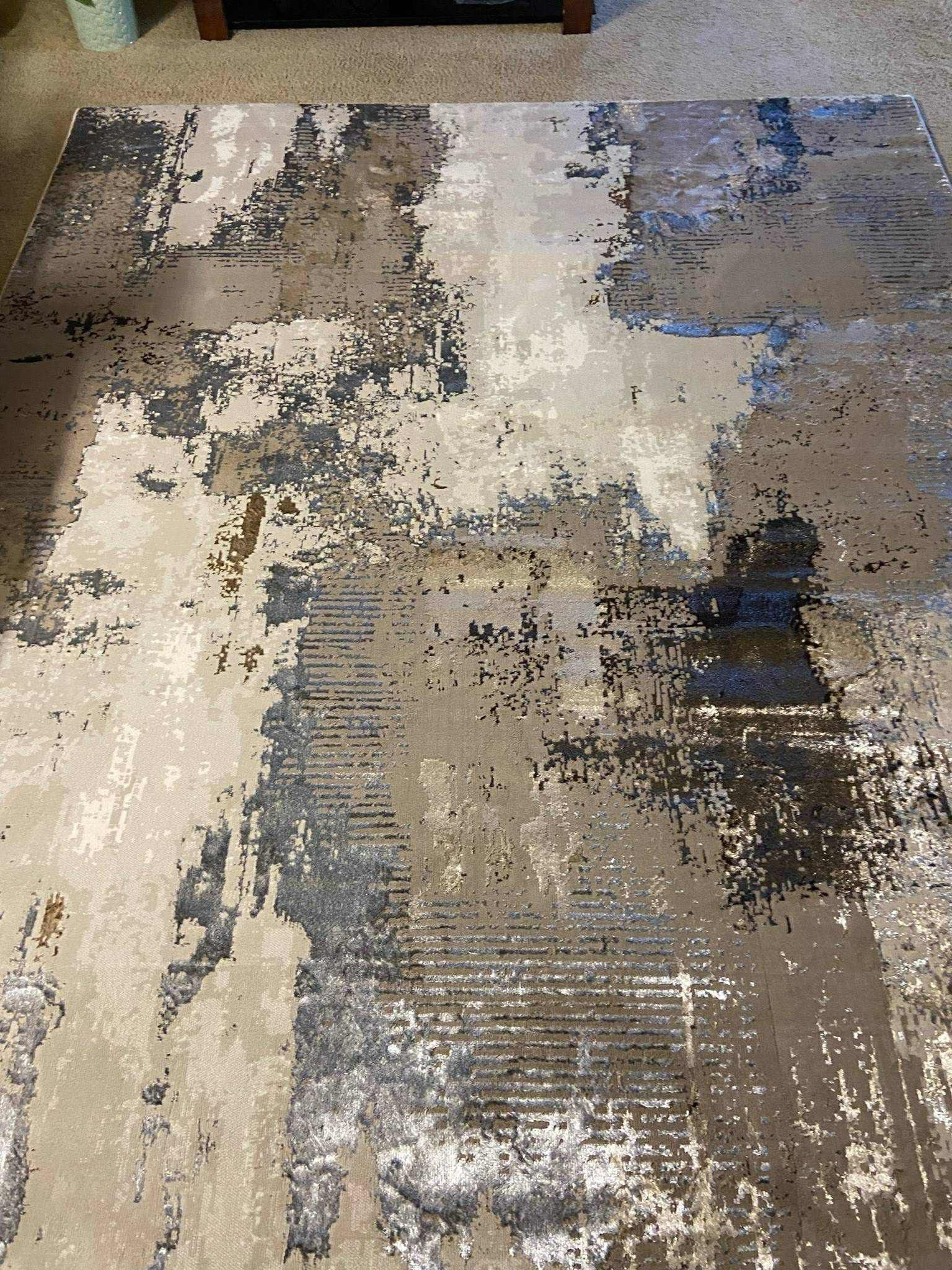 Large Area Rug 7'9"x9'6"