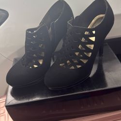 Black High Heels 