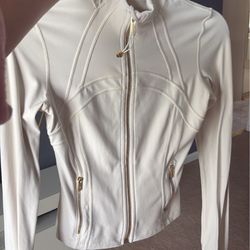 Lululemon cropped define jacket
