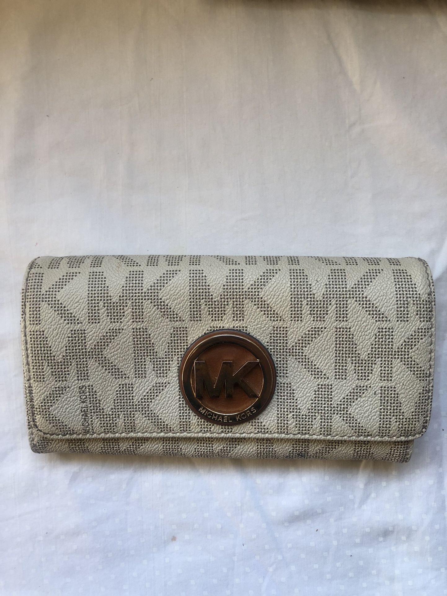 Michael Kors Fulton Continental Flap Wallet Signature