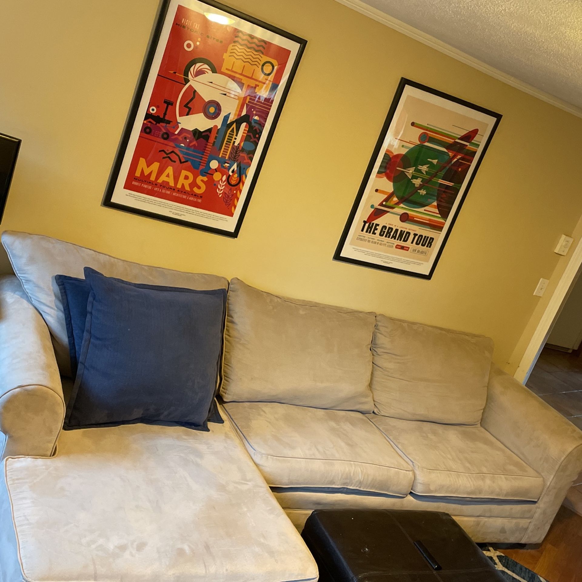 Sectional Beige Couch - Great Condition - Best Offer