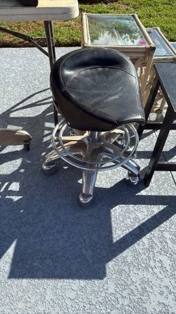 Harley Stool