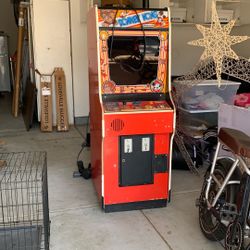 Vintage Nintendo donkey Kong Arcade Machine (1000) OBO)