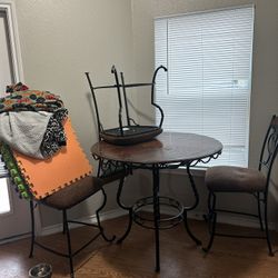 Round Wooden Table W 4 Chairs 