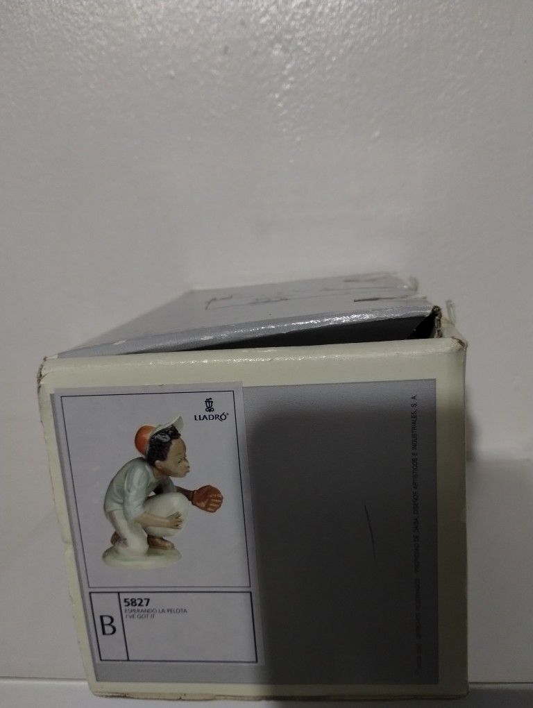 LLADRO PORCELAIN FIGURINE - IN THE BOX 5"×4"