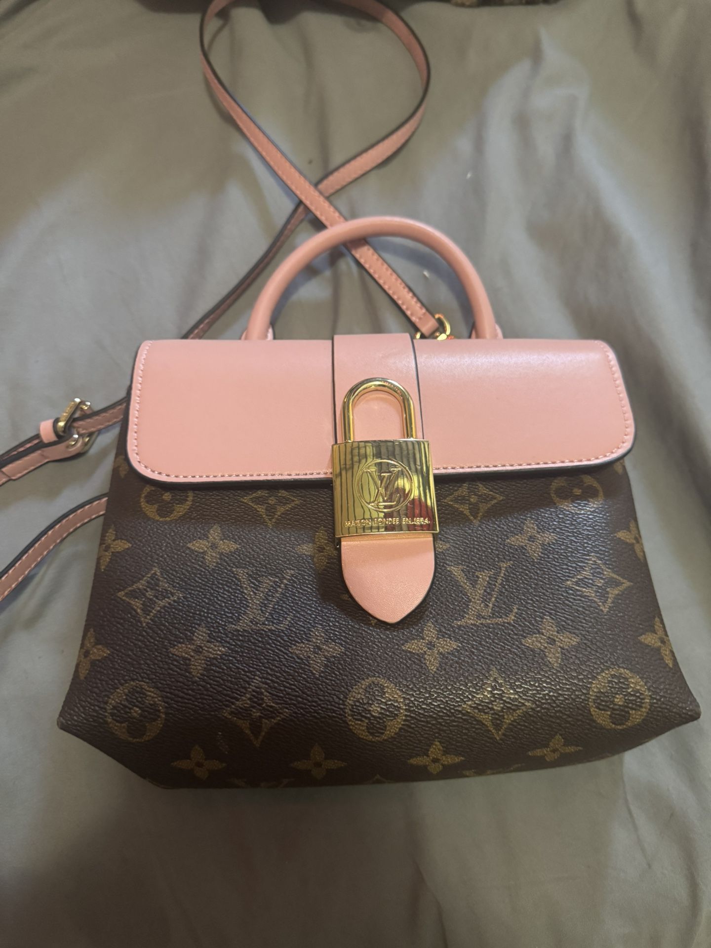 louis vuitton LV monogram locky BB