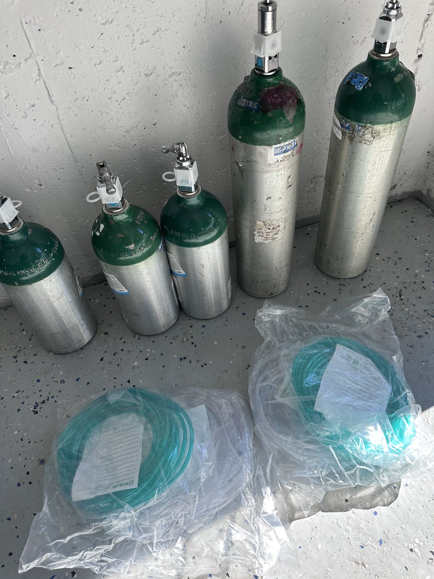 O2 Tanks With Tubings