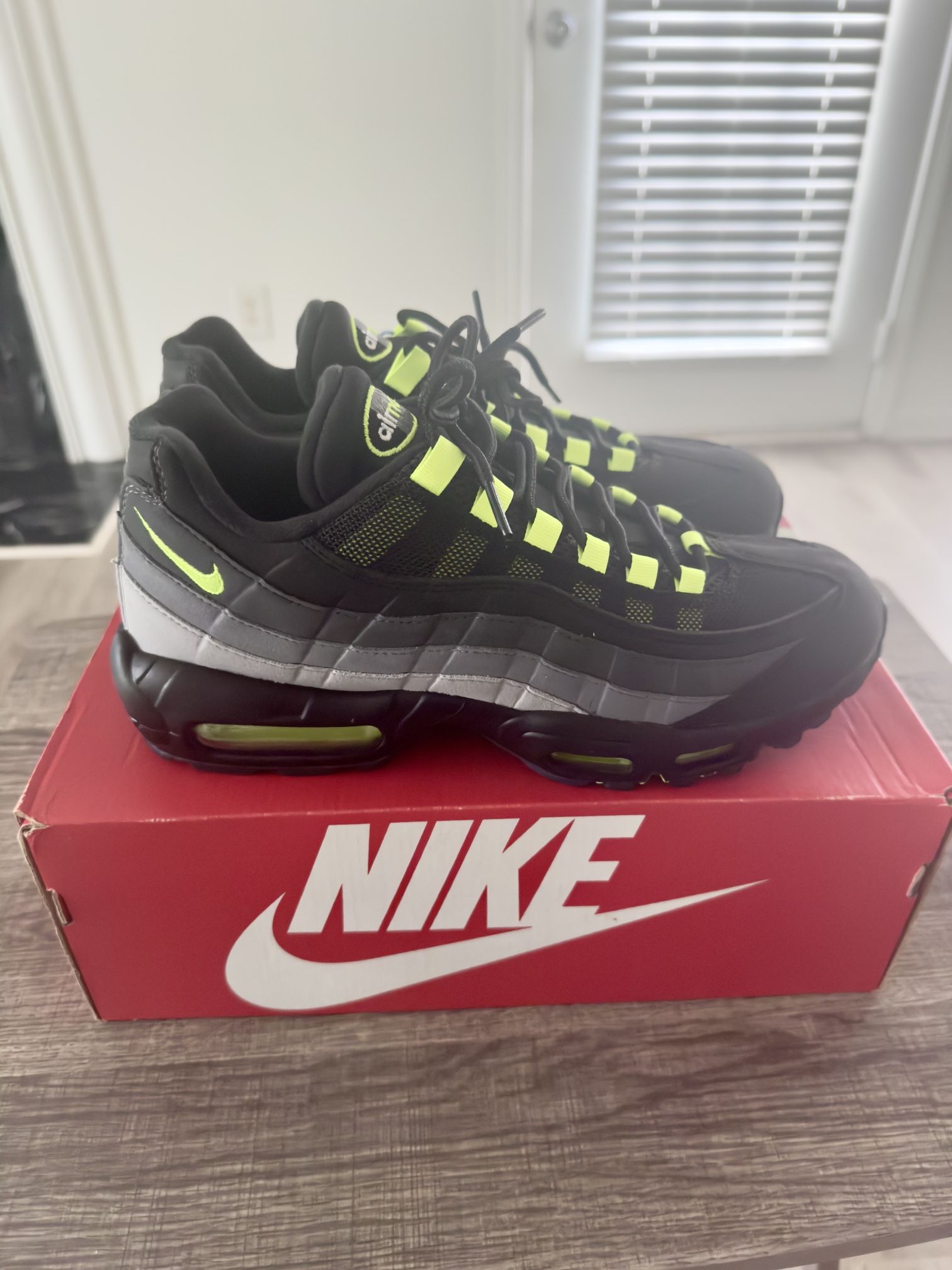 Nike Air Max 95 ‘Black Reverse Neon’ Size 10