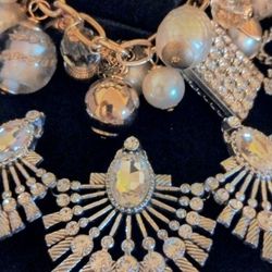 Stunning Vintage Jewelery 