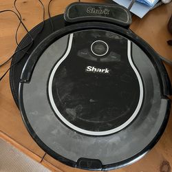 Shark robot vaccuum